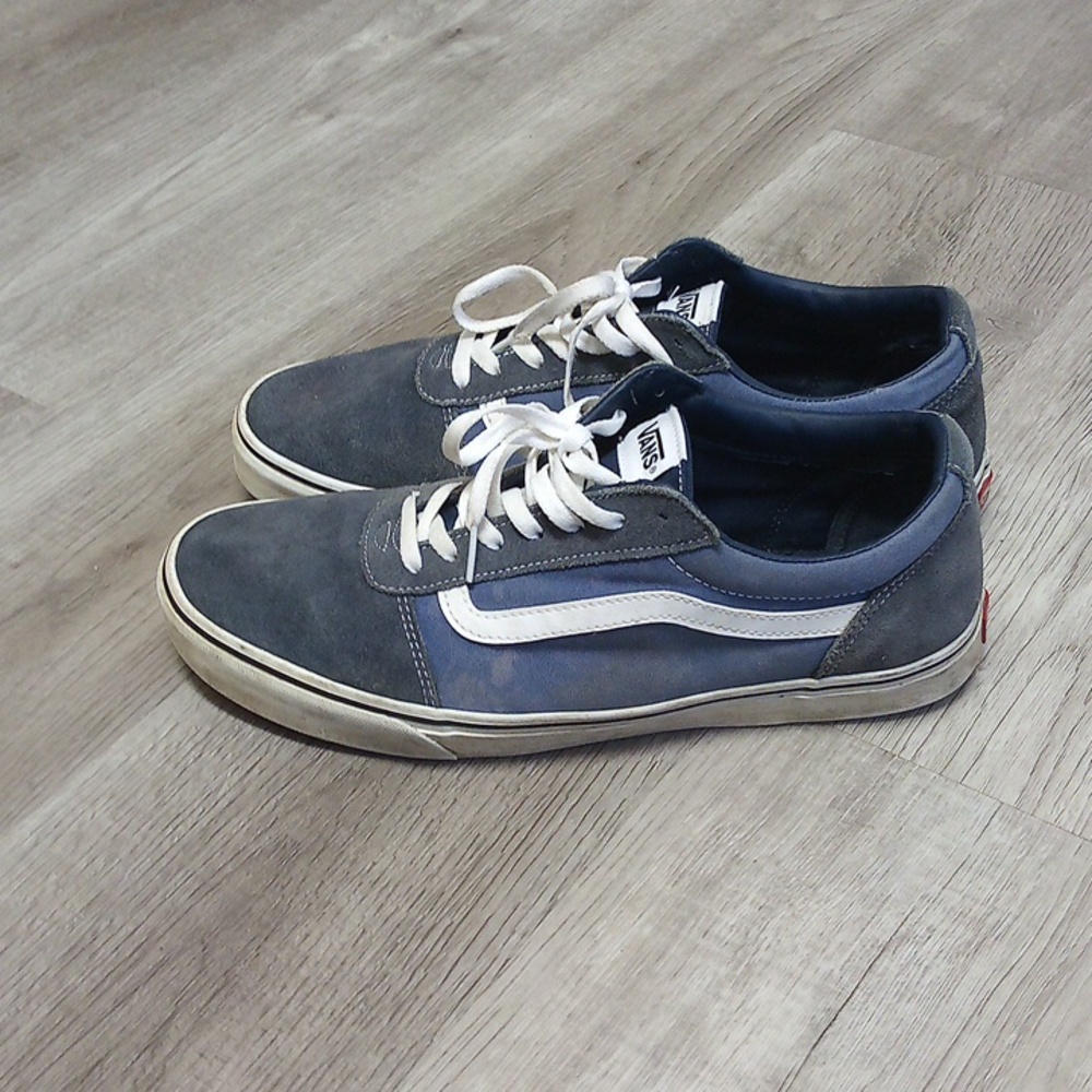 SOLD Vans Classic Men's Blue Sneakers - Picture 3 of 6